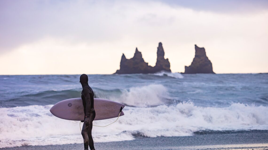 surfing na Islandii