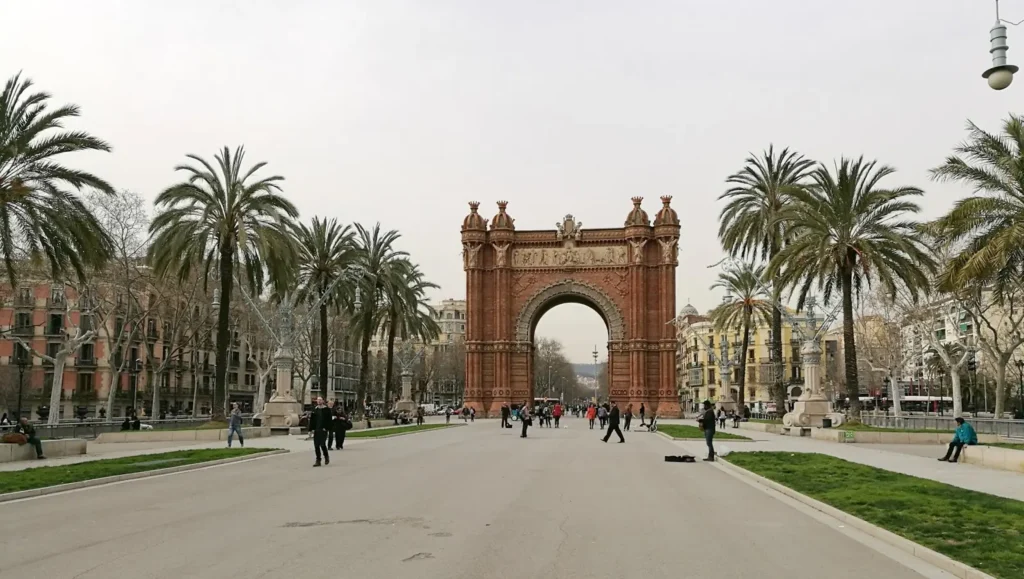 Co zobaczyć w Barcelonie - Arco de Triunfo de Barcelona