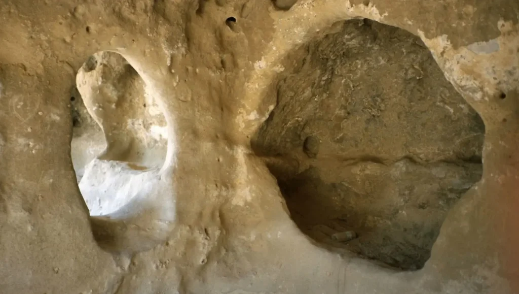 Jaskinia mieszkalna – Matala